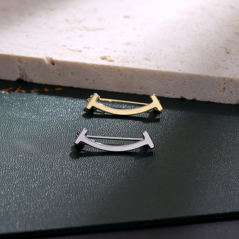 Smiley Face Modesty Clip