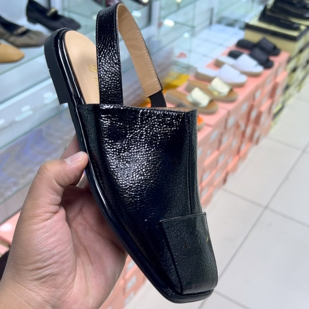 Black Ease Slipper