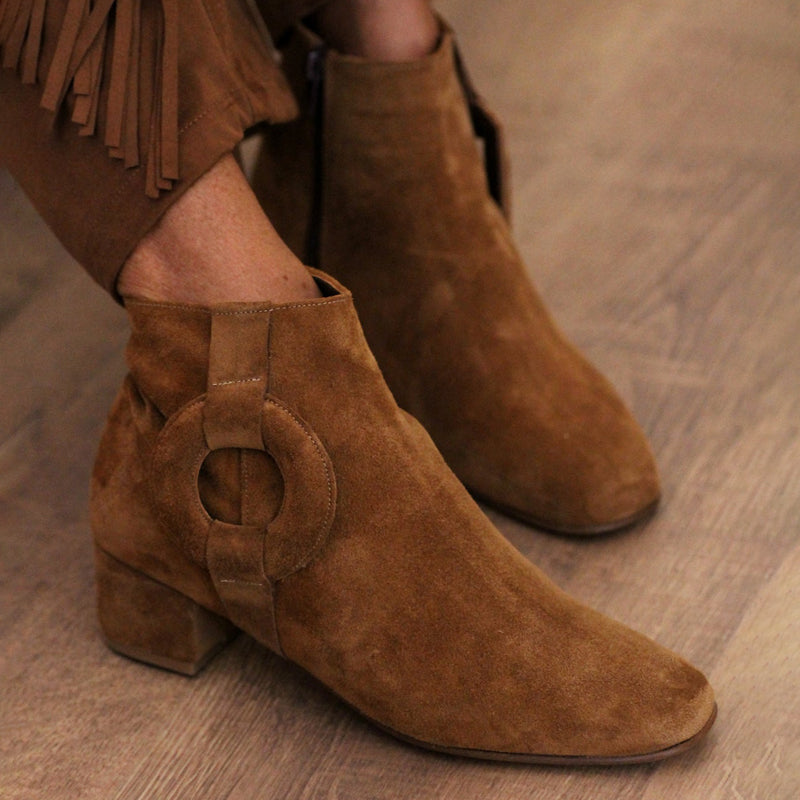 Circle & Rectangular Motifs Thick Heel Boots