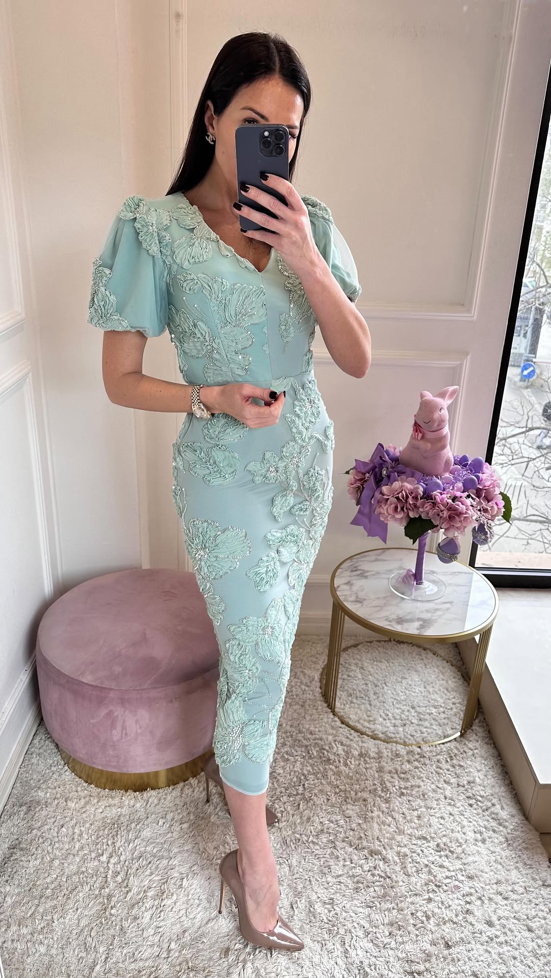 Elegant Floral Appliqué Bodycon Midi Dress