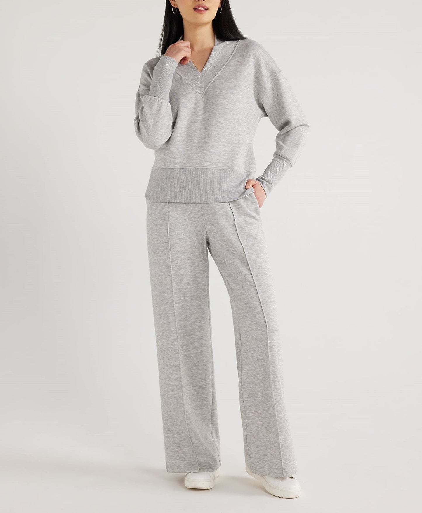 Women's V-neck sweatshirt and sweatpants two-piece set