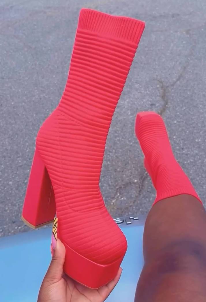 Ribbed Platform Heeled Boots